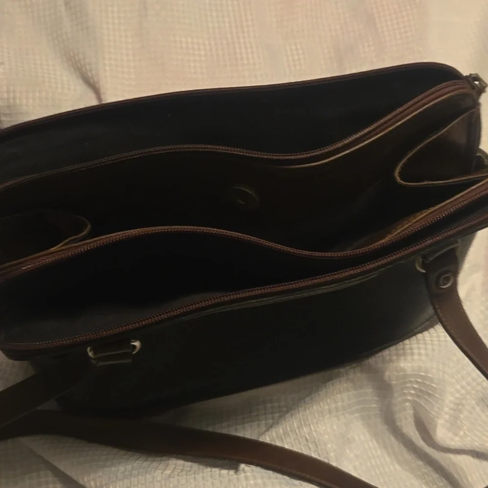 Carryland purse